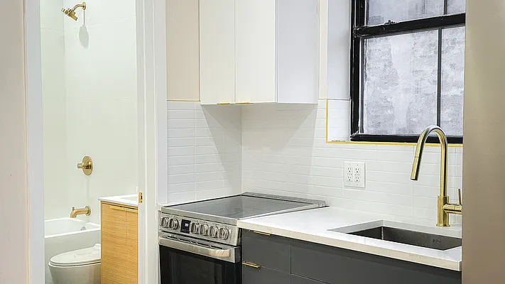 Rented by Jankos Group LLC | media 11