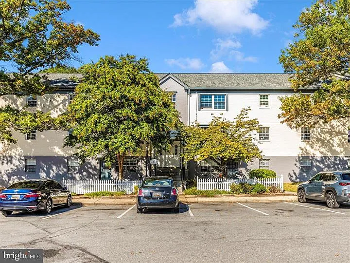 4411 Romlon St #301 — Photo 44