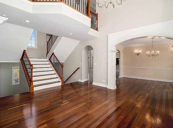4th image of 1084 Country Ln