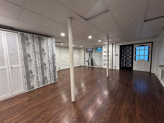 2nd image of 544 W Belden Ave #G