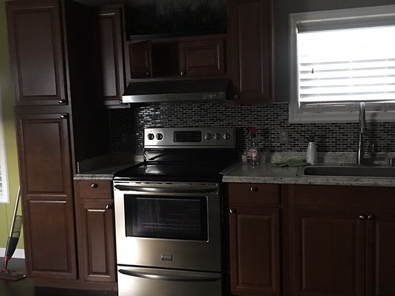 4th image of 18 Paradise Ave APT A