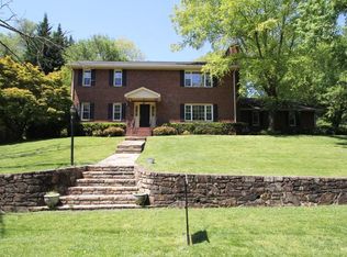515 Stonewall St, Salem, VA 24153