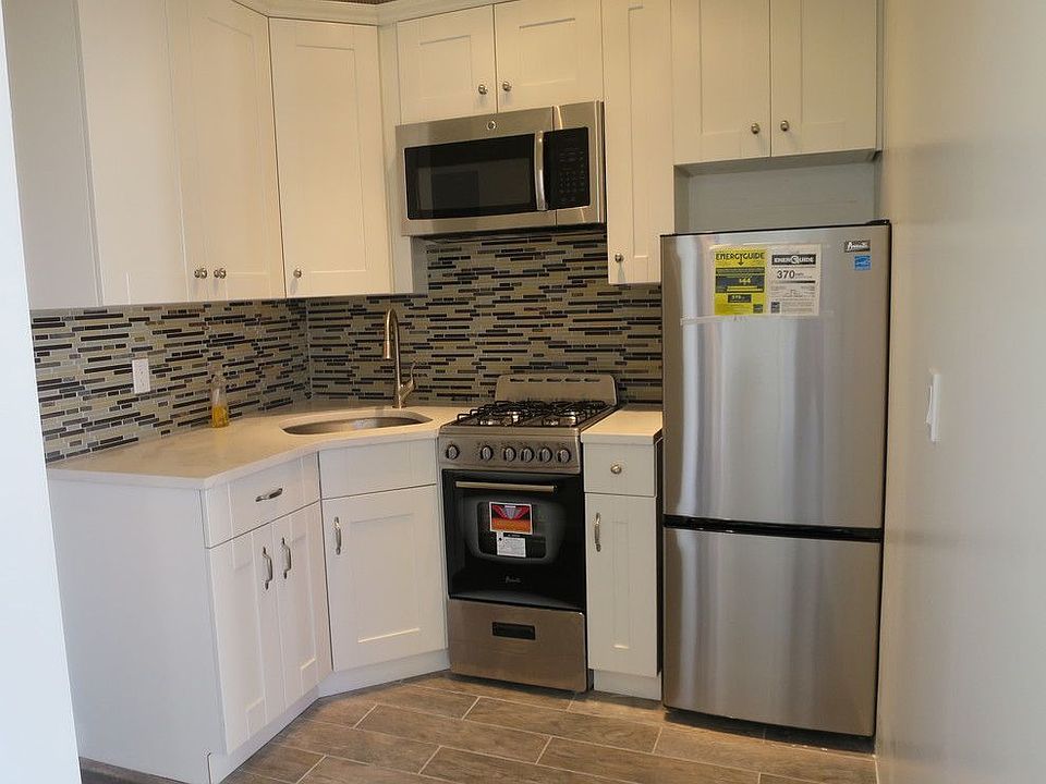 1st image of 100 Jefferson Ave APT F2