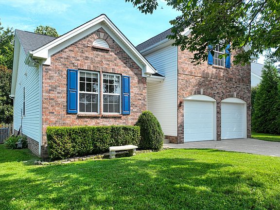 2nd image of 440 Creekside Ln