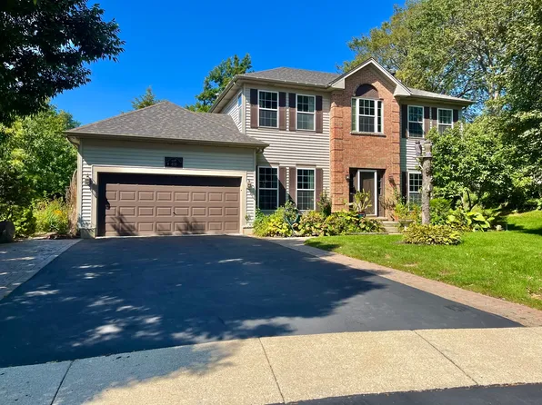 831 Jeri Ln, West Chicago, IL 60185