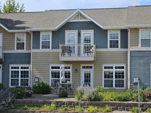 179 S Highway 71 APT 3, Arnolds Park, IA 51331