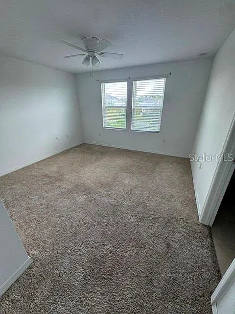 3 bed, 2.5 bath, 1373 sqft, $2,400 — Photo 3