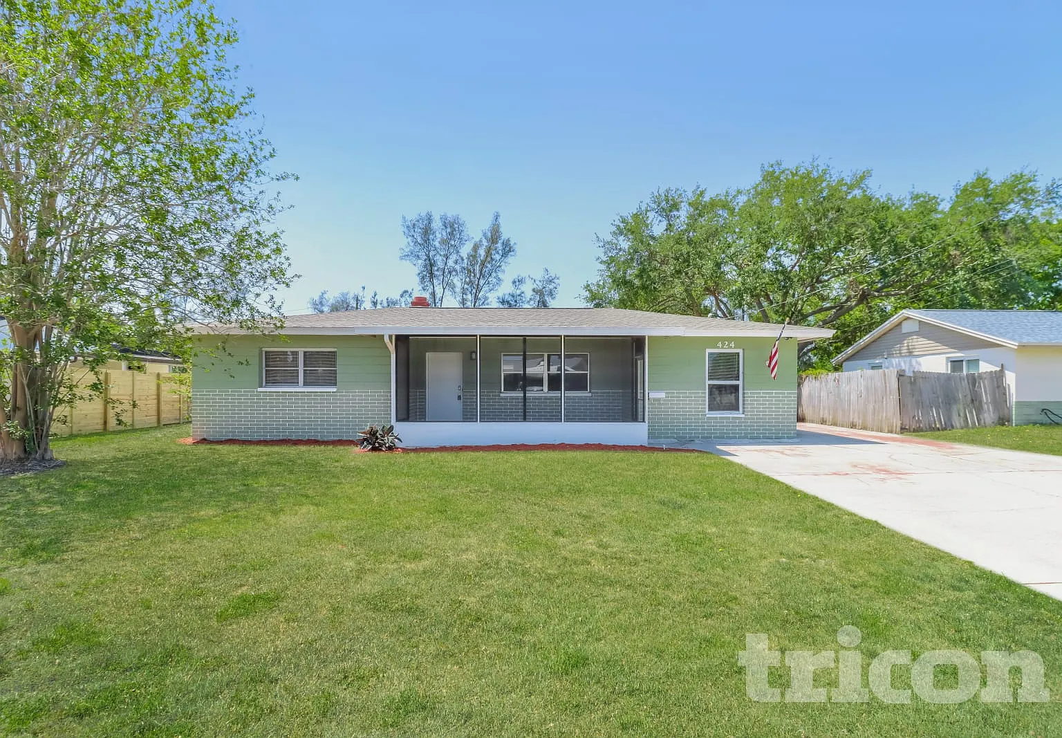 424 55th Avenue NE St. Petersburg FL — Photo 1