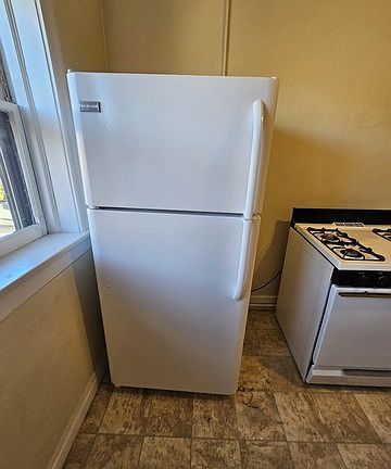 5th image of 1912 E Linnwood Ave APT 5