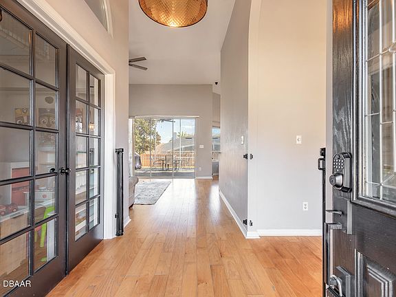 2nd image of 1103 Lake Legro Ct