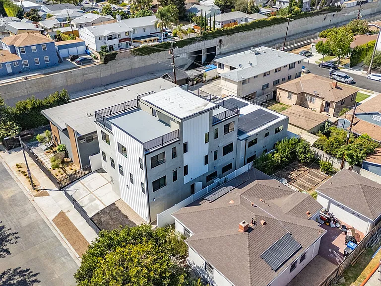 Brand New Luxury Residences in Prime Culver City — Photo 8