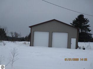 1090 Saunders Rd SE, Kalkaska, MI 49646