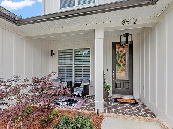 2nd image of 8512 Castle Pine Dr