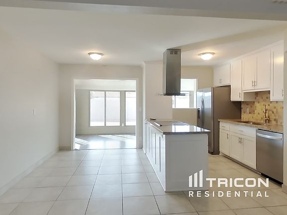 4th image of 2011 E Alder Cir