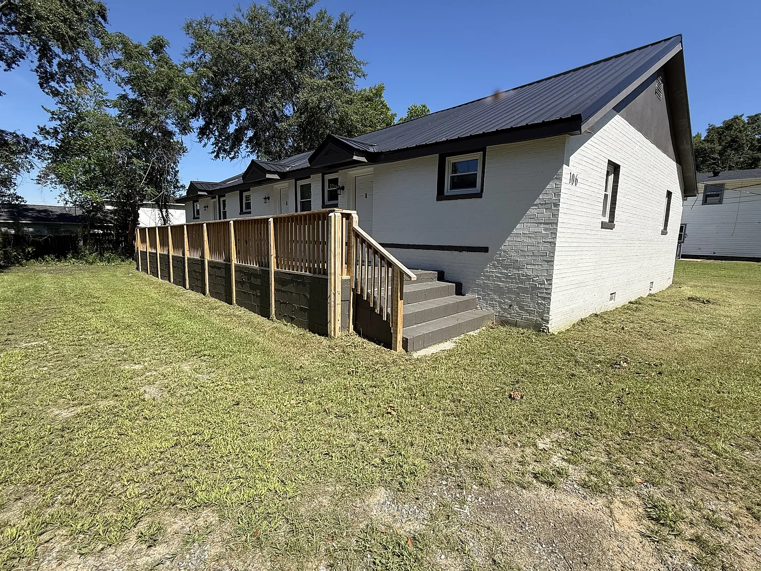 108 Molette St — Photo 2