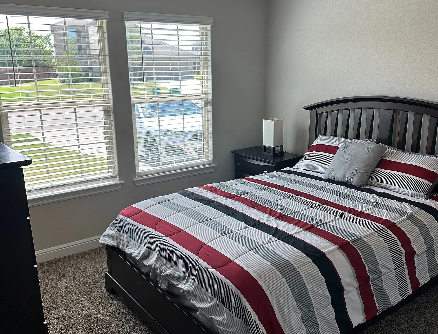 4 bed, 2188 sqft, $3,125 — Photo 4