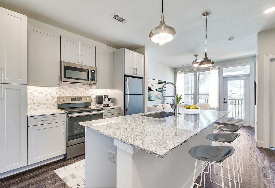 1st image of 700 E Whitestone Blvd #11