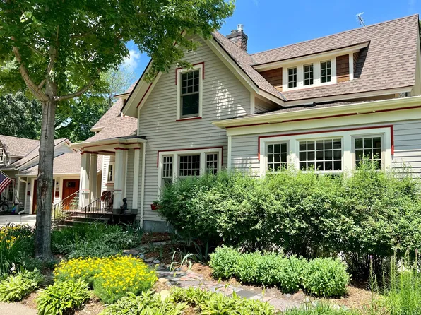 517 2nd St E, Northfield, MN 55057