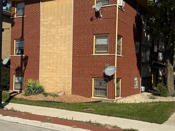 7766 Madison St APT 1N, River Forest, IL 60305
