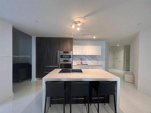 4th image of 851 NE 1st Ave Unit 2309