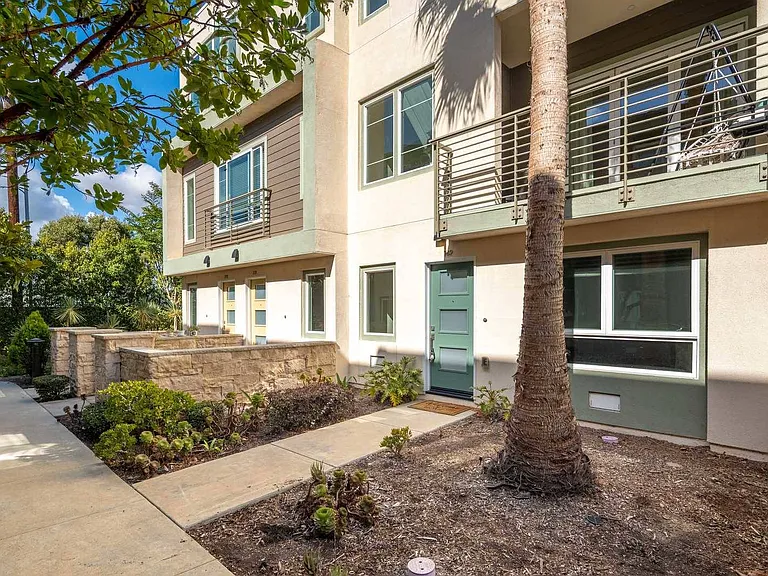 769 Doheny Way — Photo 46