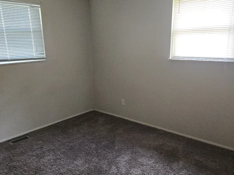 66 Larrel Ln — Photo 8