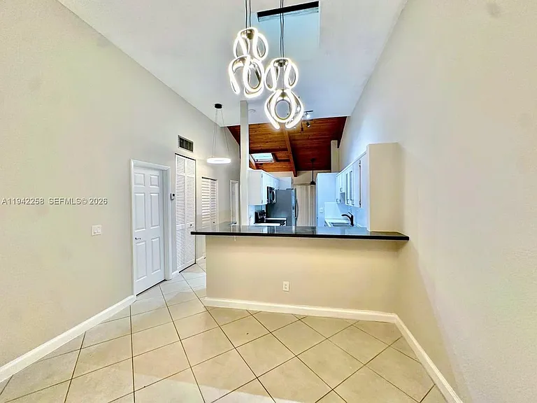 2753 S Parkview Dr — Photo 7