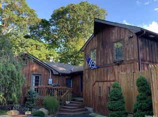 16 Diana Rd, Rocky Point, NY 11778