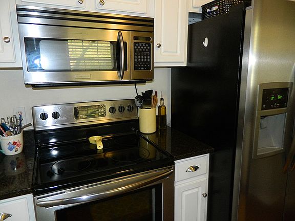 5th image of 142 Melvina Dr
