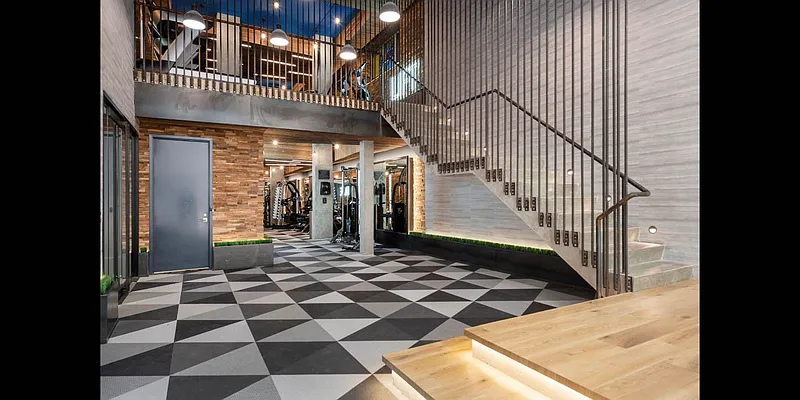 Rented by The KCI Group | media 12