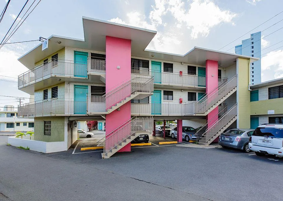 Kapiolani Village Exterior
