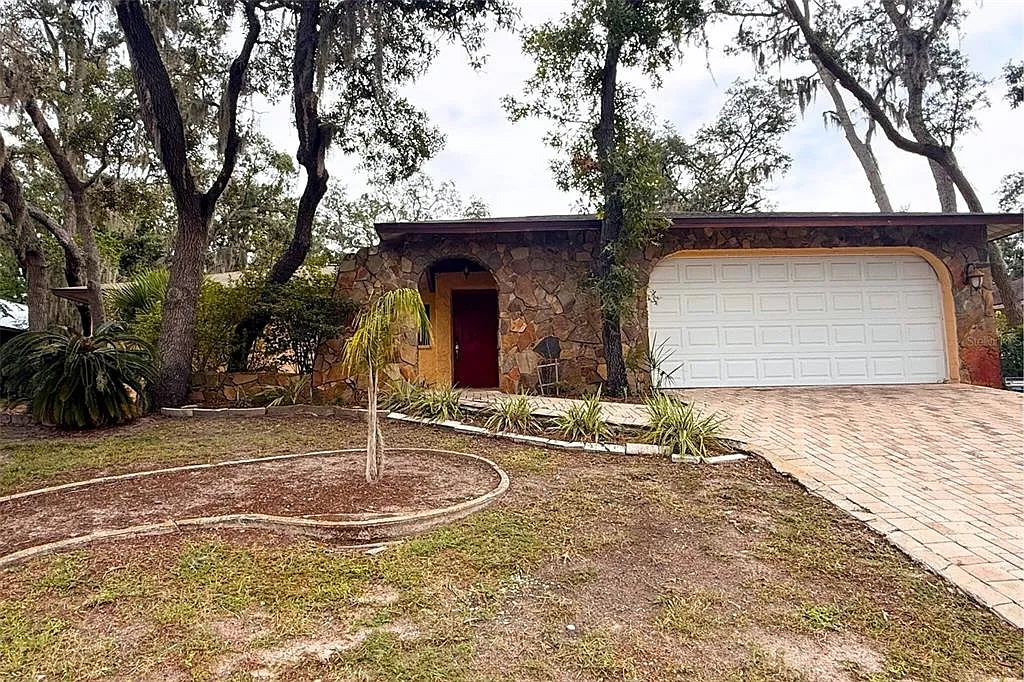 3 bed, 2.5 bath, 2154 sqft, $2,500 — Photo 1