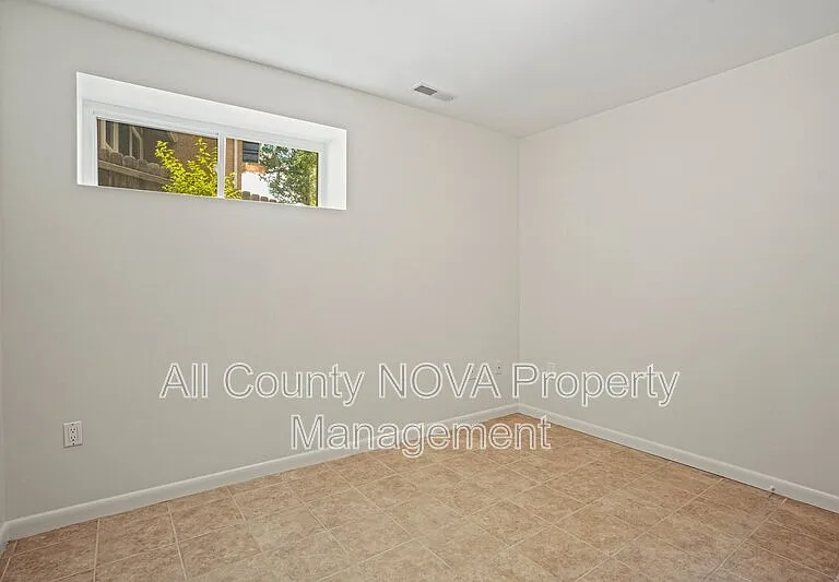 6428 Earlham Dr — Photo 34