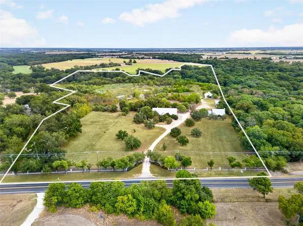 3241 Howard Rd, Waxahachie, TX 75165