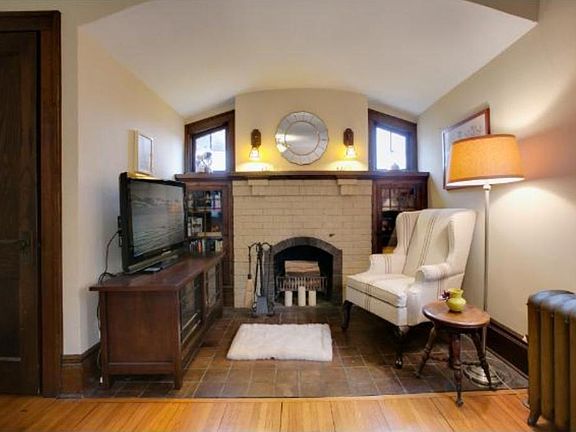 5th image of 1680 Wellesley Ave