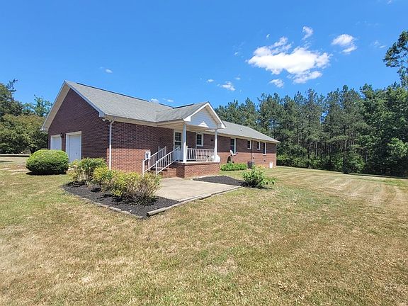 2nd image of 304 Gold Leaf Dr