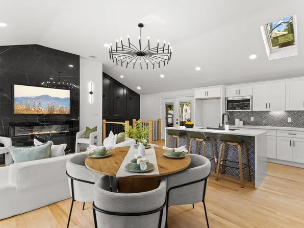 1892 Washington St, Stoughton, MA 02072