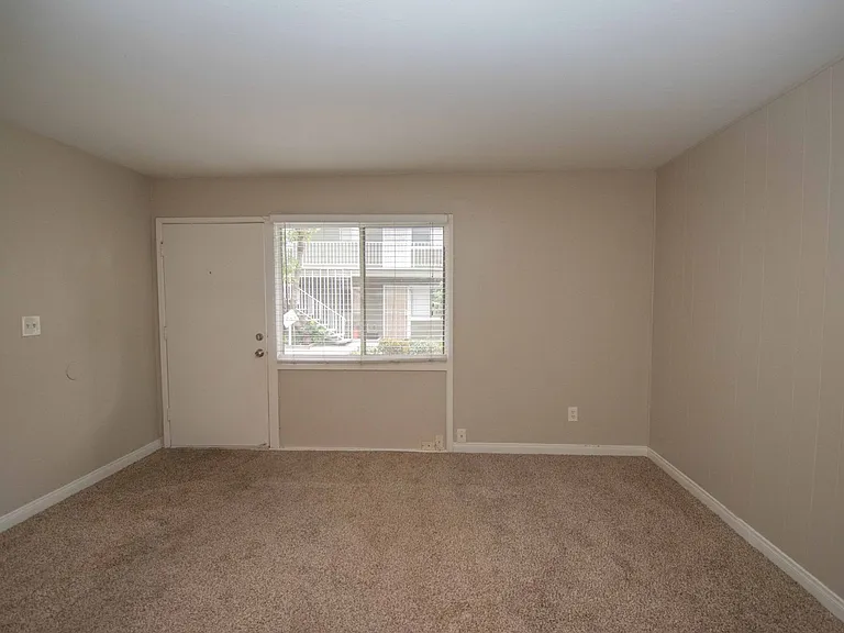 2855-2865 A St San Diego, CA 92102 — Photo 15
