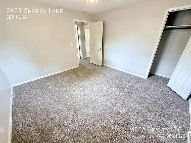 2623 Sherry Ln — Photo 15