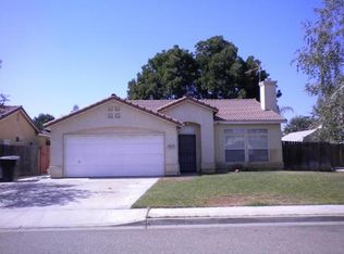 1925 W Wall Ave, Porterville, CA 93257