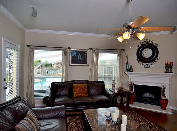 4th image of 3209 Market Center Dr
