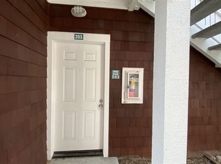 203 Marina Lakes Dr, Richmond, CA 94804