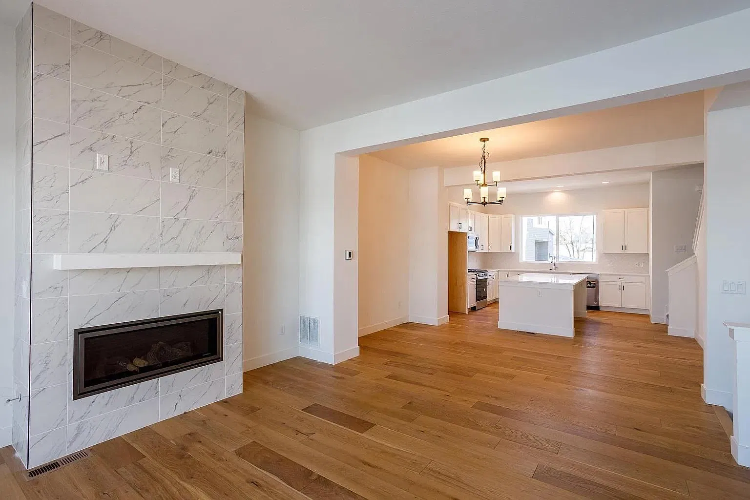 3 bed, 3.5 bath, 2060 sqft, $3,500 — Photo 1