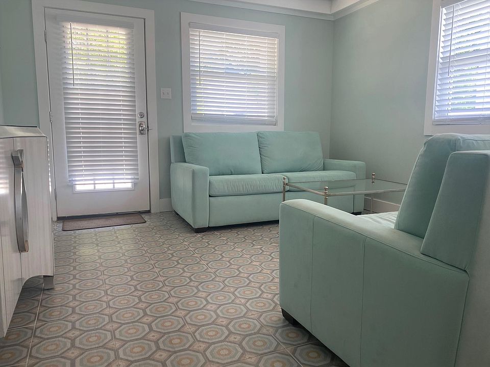 1st image of 315 34 1/2 St APT A