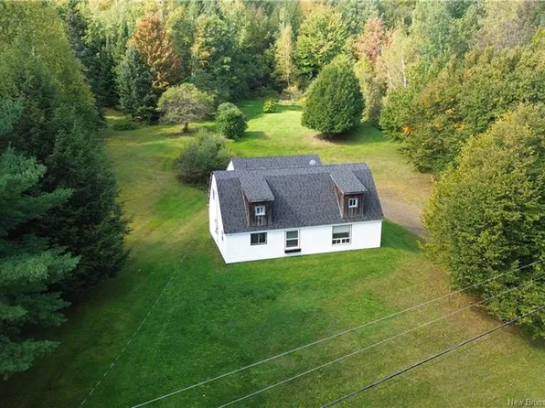 25 Fort Meductic Rd, Woodstock, NB E7N 2V4