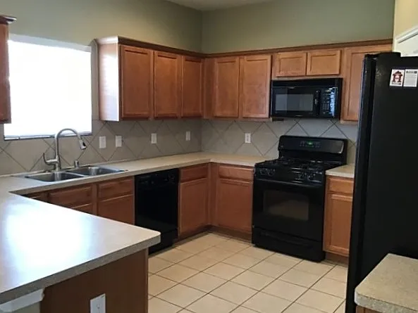 2026 Acorn Glen Trl — Photo 3