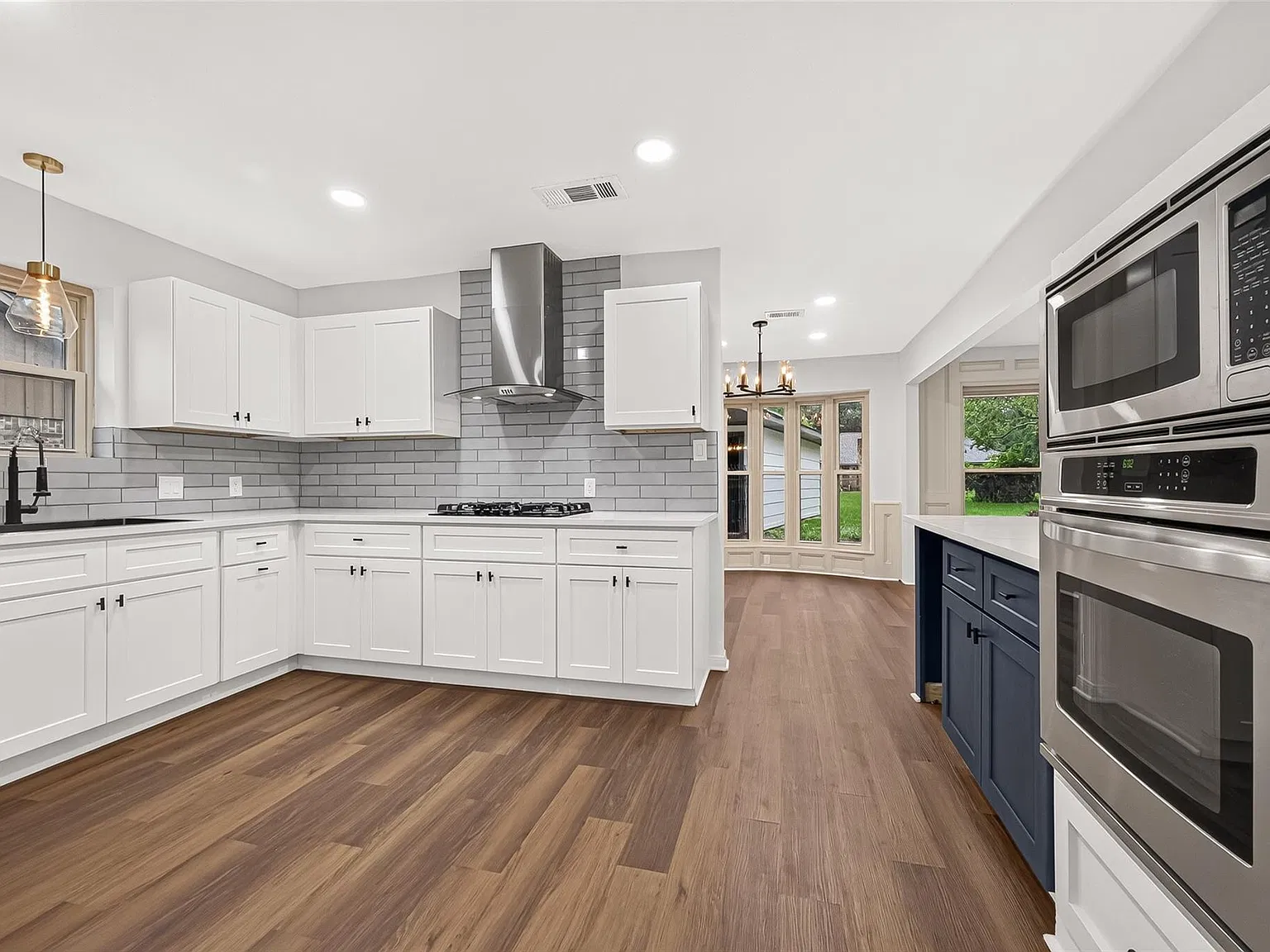 4 bed, 2.5 bath, 2208 sqft, $2,500 — Photo 3