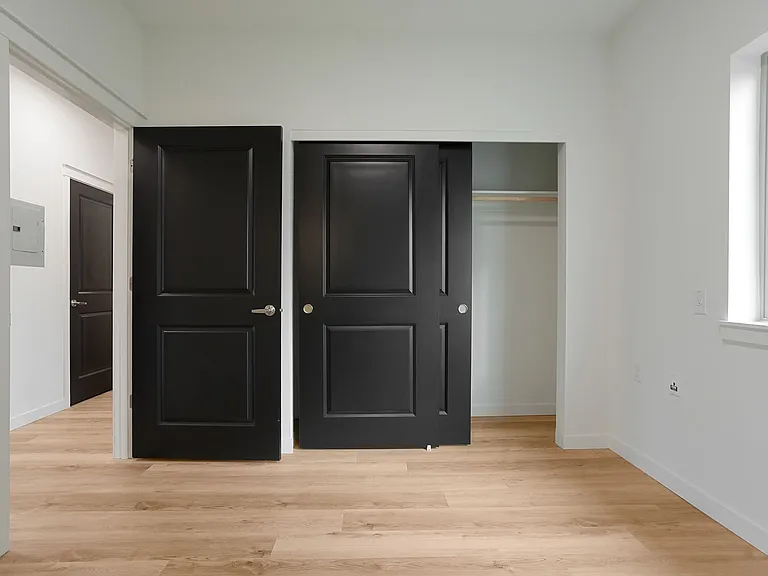 Riddell Rd Apartments — Photo 19