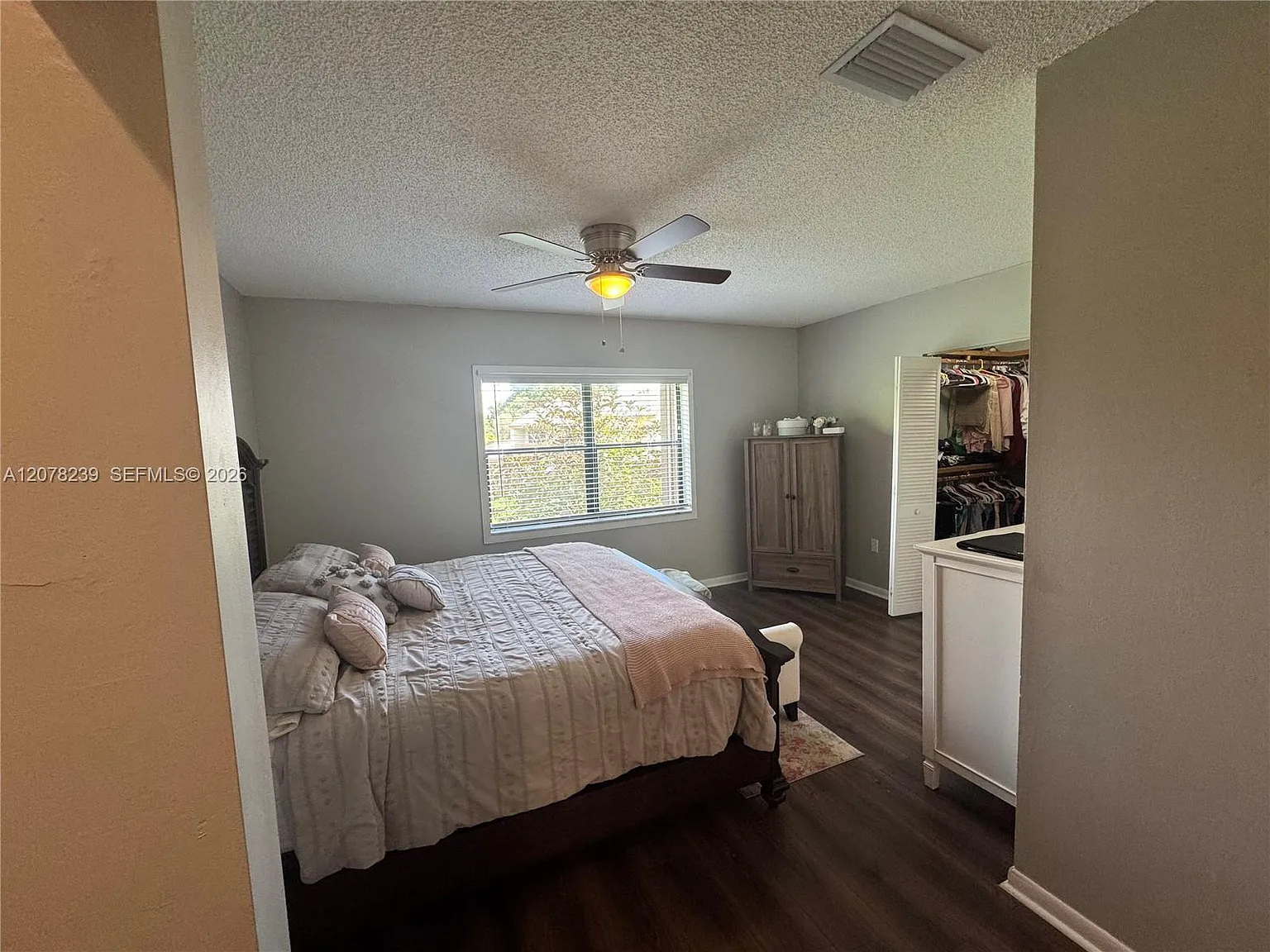 Greenglades Condo 1 — Photo 4