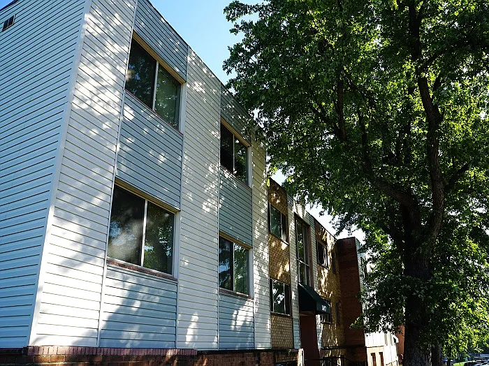 Kings Square Apartments — Photo 7
